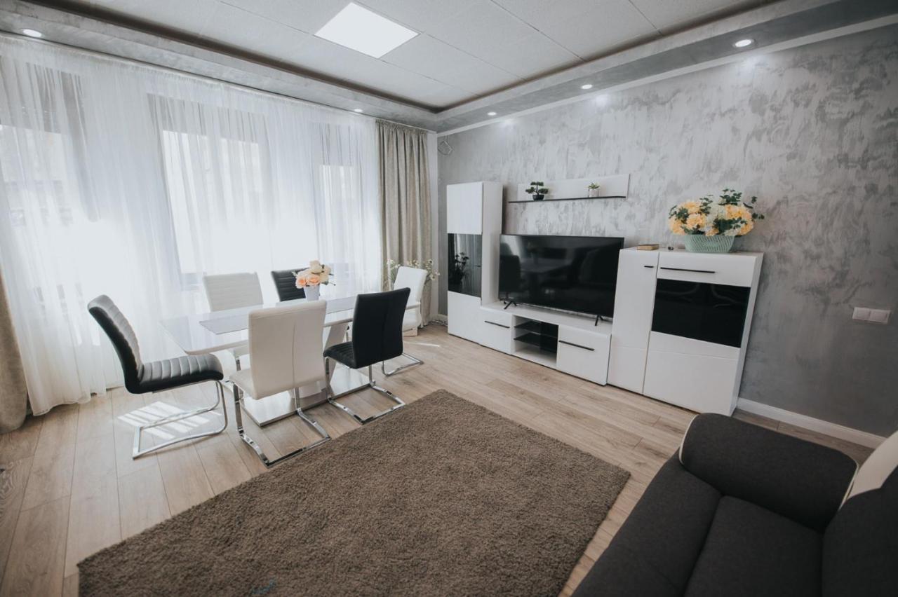 Endlich Zuhause Hotel Sibiu Ngoại thất bức ảnh