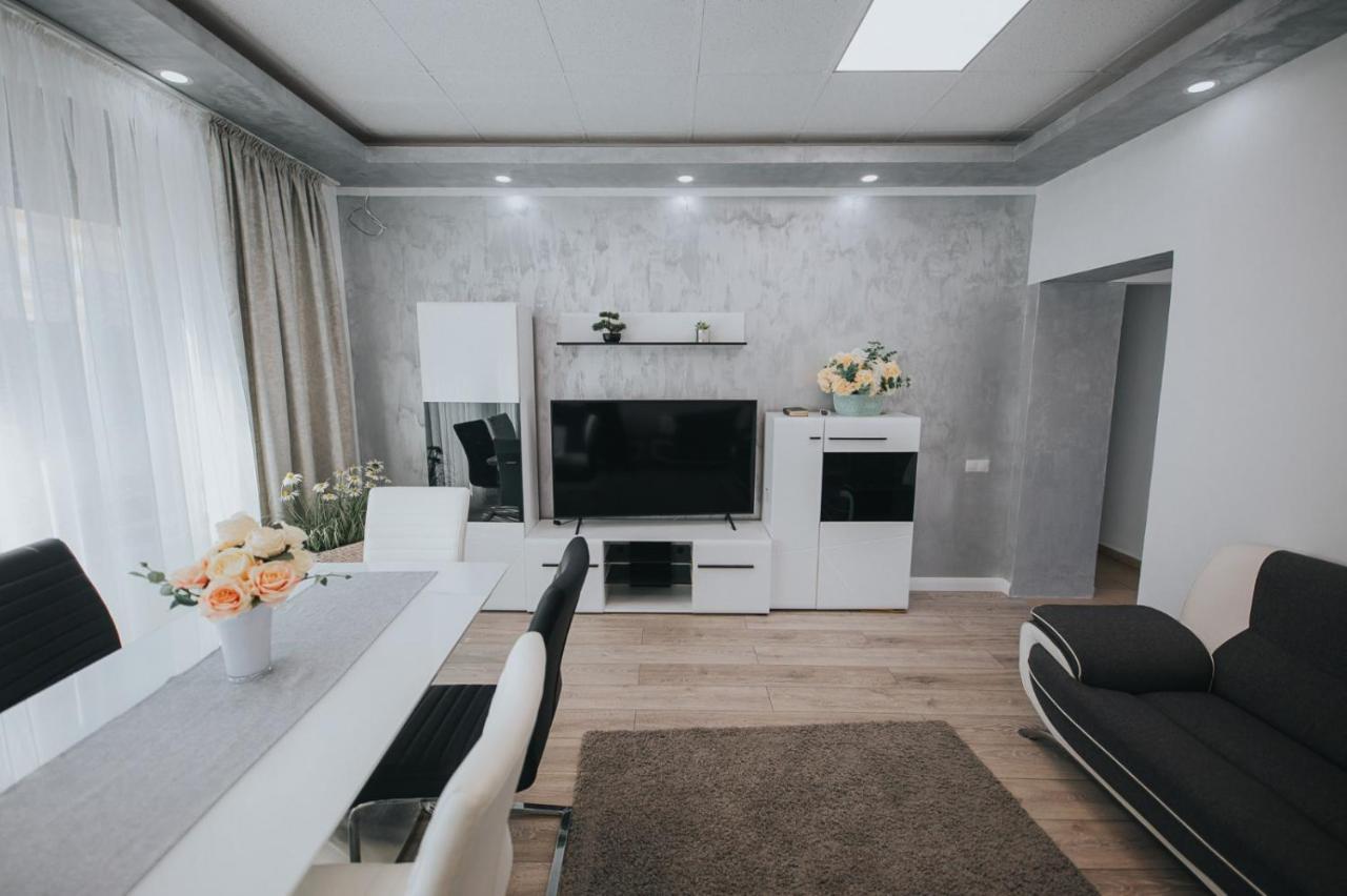 Endlich Zuhause Hotel Sibiu Ngoại thất bức ảnh