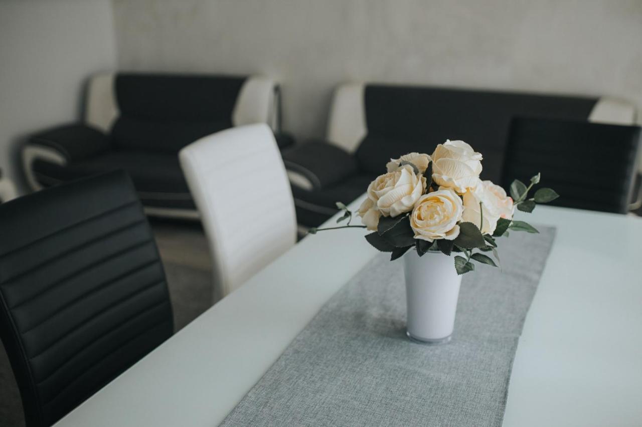 Endlich Zuhause Hotel Sibiu Ngoại thất bức ảnh
